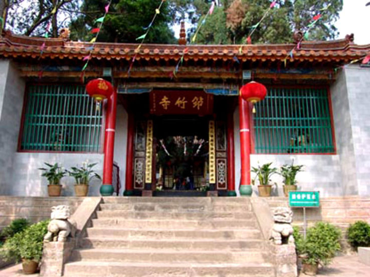 Qiongzhu Temple Trip Packages