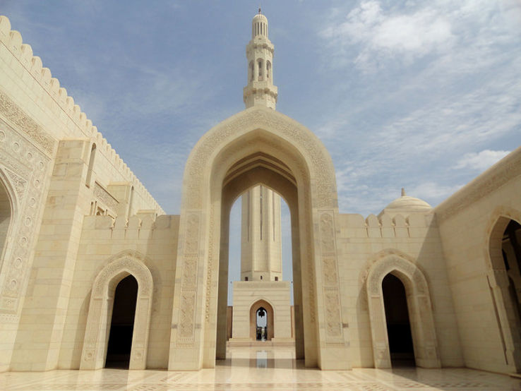 Sultan Qaboos Grand Mosque Trip Packages