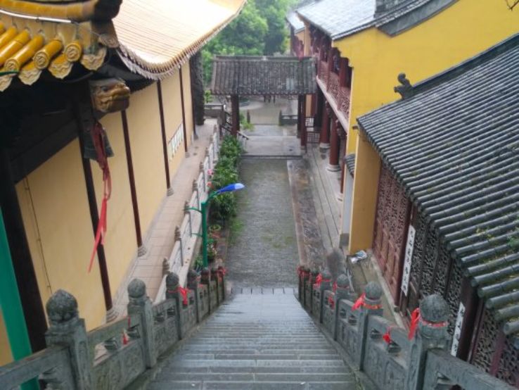 Guangji Temple Trip Packages