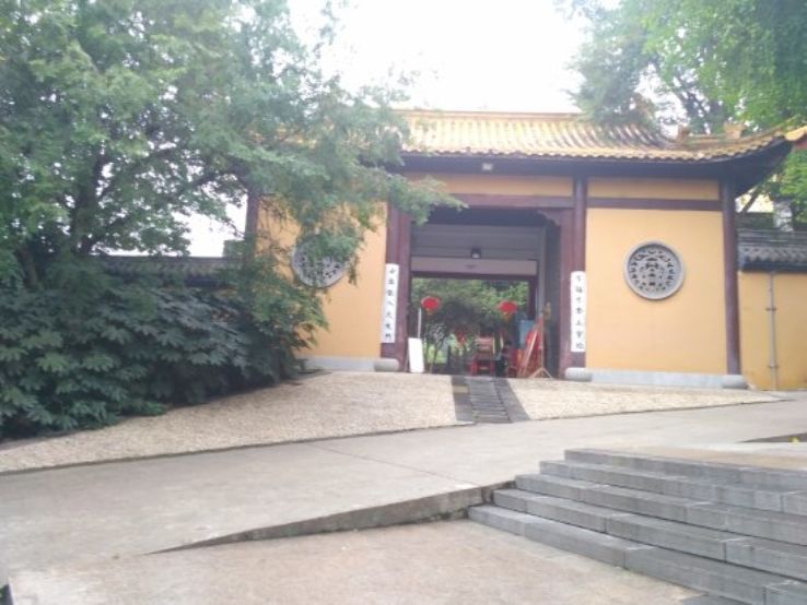 Guangji Temple Trip Packages
