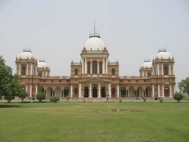 Noor Mahal Trip Packages