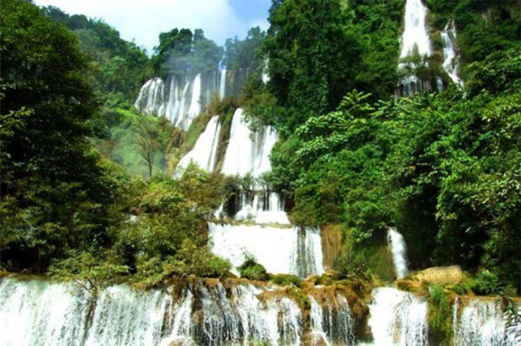 Teelorsu Waterfall Trip Packages