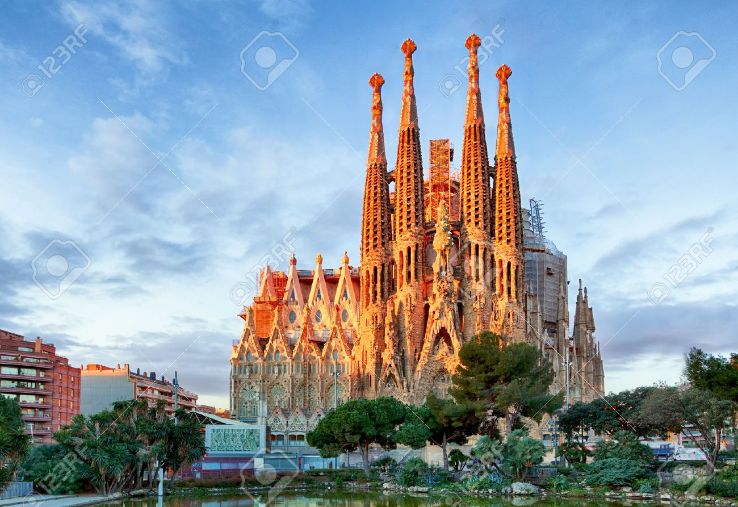 La Sagrada Familia  Trip Packages