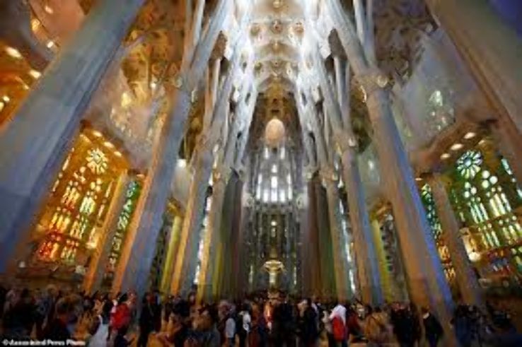 La Sagrada Familia  Trip Packages