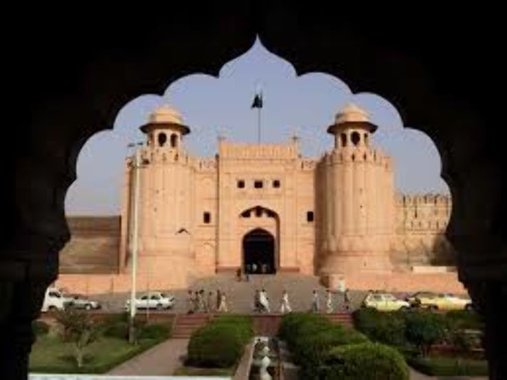 Lahore Fort Trip Packages
