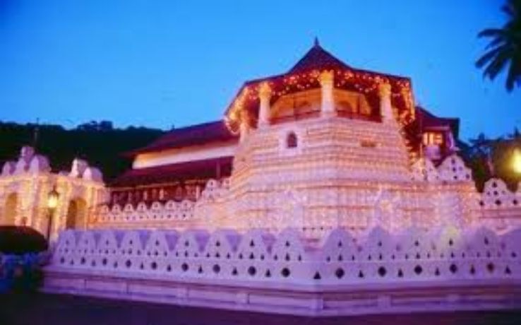 Temple of Tooth: Kandy Trip Packages