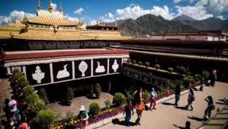 Jokhang Temple: Lhasa Trip Packages