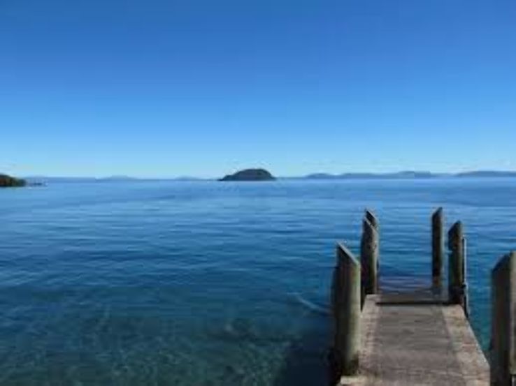 Lake Taupo Trip Packages