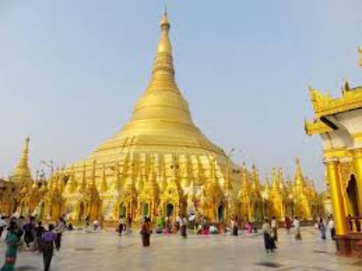 Shwedagon Pagoda: Yangon Trip Packages