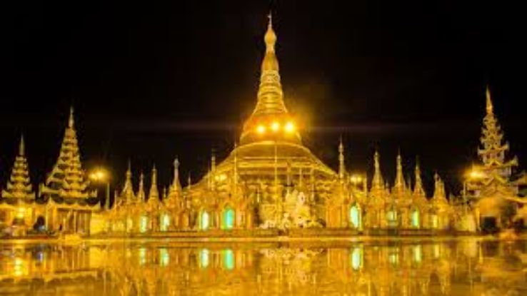 Shwedagon Pagoda: Yangon Trip Packages