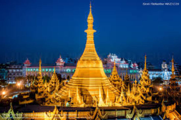 Sule Pagoda: Yangon Trip Packages