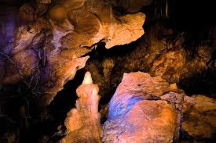 Mozrov Cave: Areni Trip Packages