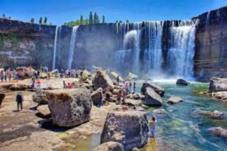 Laja Falls Trip Packages