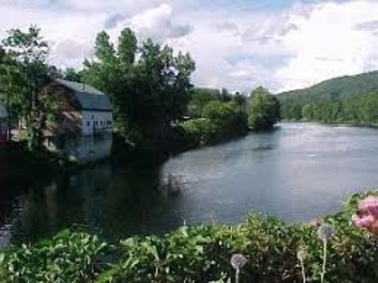Mystical Waterfalls of St. Francisville, Louisiana:  Hidden Facets of Nature Trip Packages
