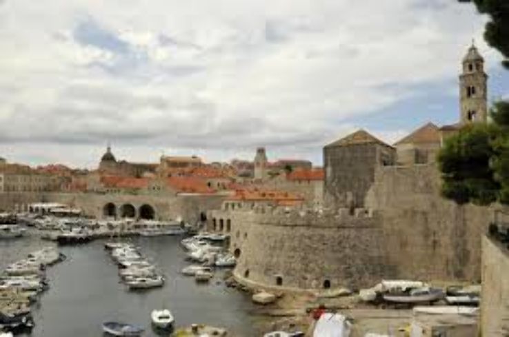 Striking City Walls Trip Packages