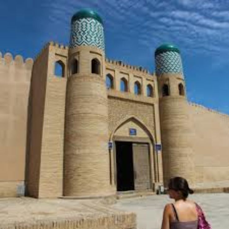 Striking City Walls Trip Packages