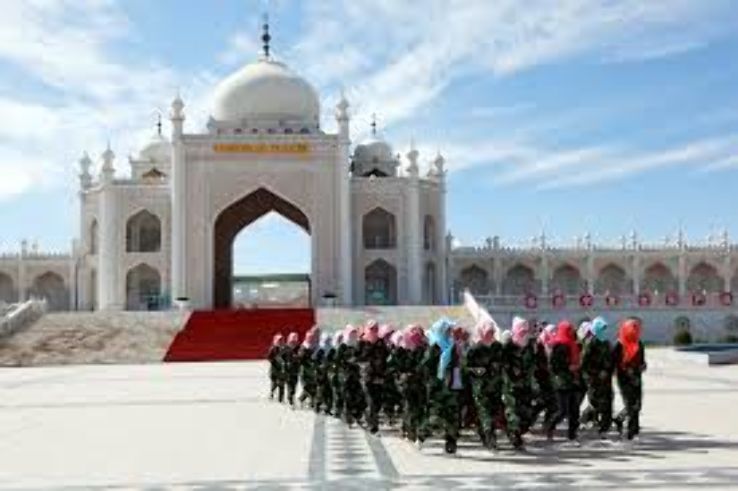Motivational Nanguan Mosque in Yinchuan, Ningxia  Trip Packages
