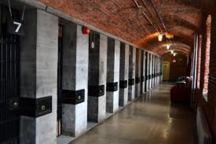 A day Arrested at Ottawa Jail Hostel, Canada  Trip Packages