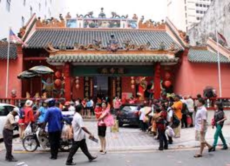 Guan Di Temple Trip Packages