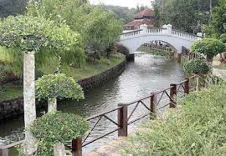 Lake Gardens Trip Packages