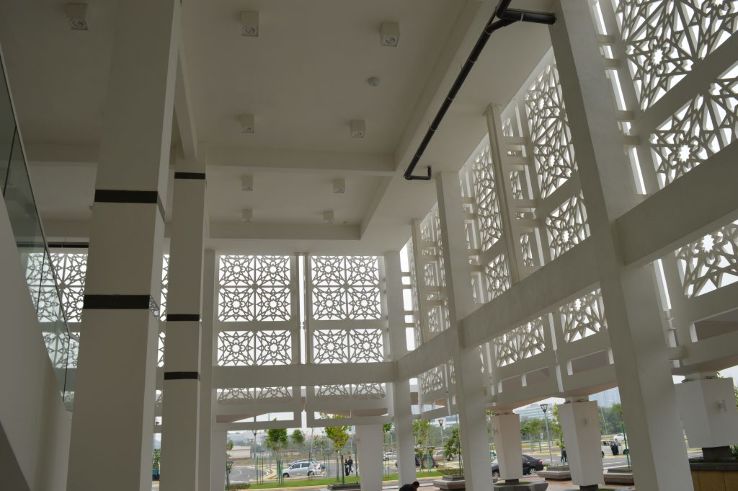 The Raja Haji Fisabilillah Mosque Trip Packages