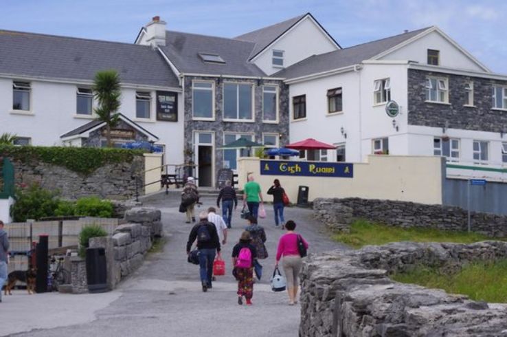 Musical pubbing in Inisheer, Ireland Trip Packages