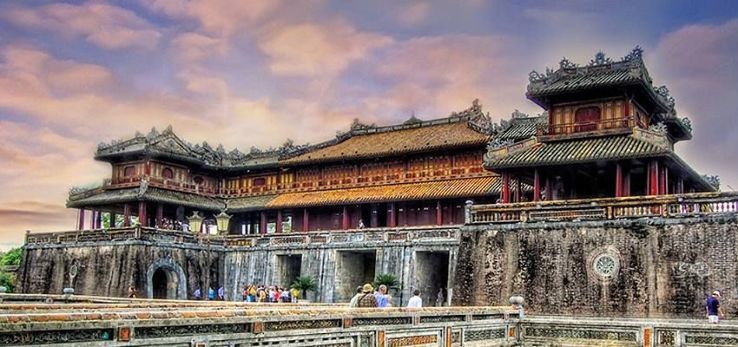 Walk around the Citadel in Hue Trip Packages