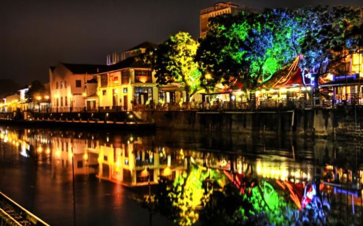 Tap your feet with ear-splitting Trishaws in Melaka Trip Packages