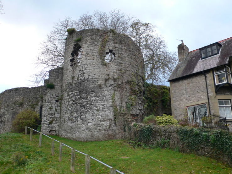 Denbigh Castle and Town walls Trip Packages