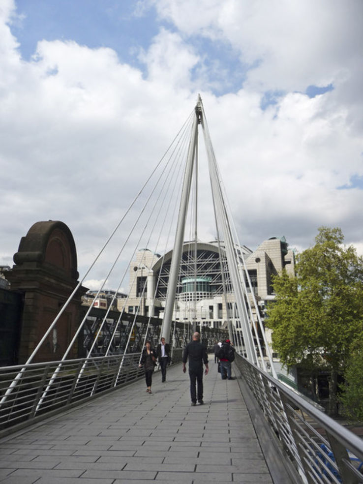 Jubilee Bridge Trip Packages
