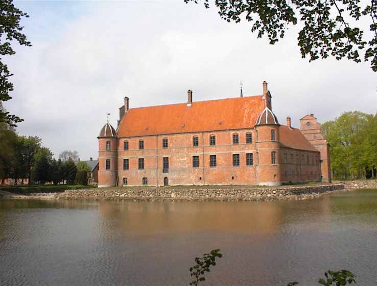 Gainsborough Old Hall Trip Packages