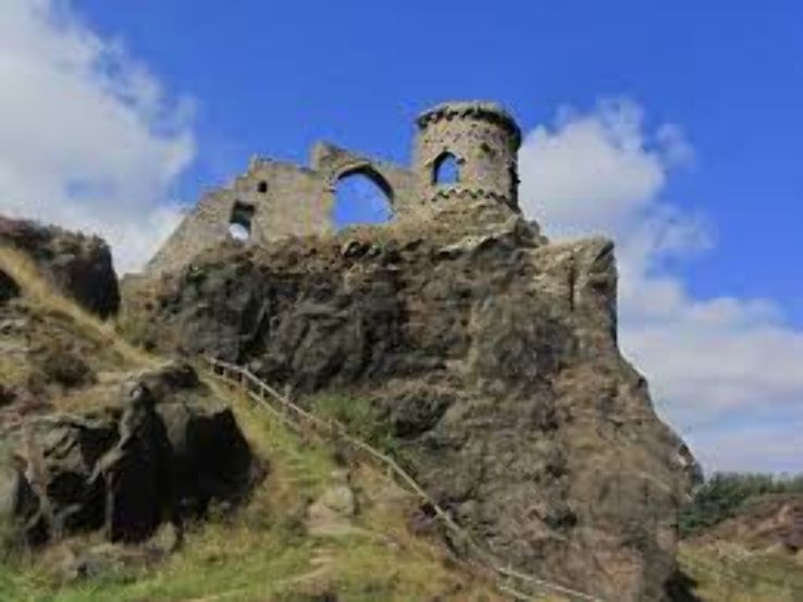 Mow Cop Castle Trip Packages