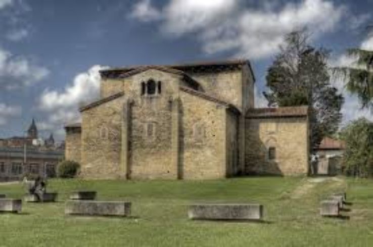 San Julian de los Prados Trip Packages