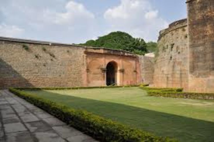 Bangalore Fort Trip Packages