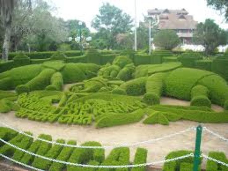 Topiary Park Trip Packages