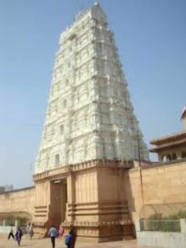 Dwarkadheesh Temple Trip Packages