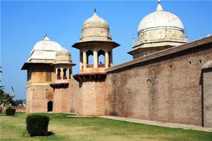 Sheikh Chillis Tomb Trip Packages