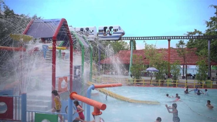 All rides at Dreamworld are - Dream World Water Park