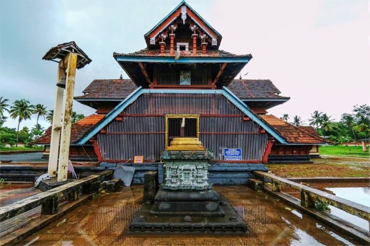 Vazhappally Maha Siva Temple Trip Packages