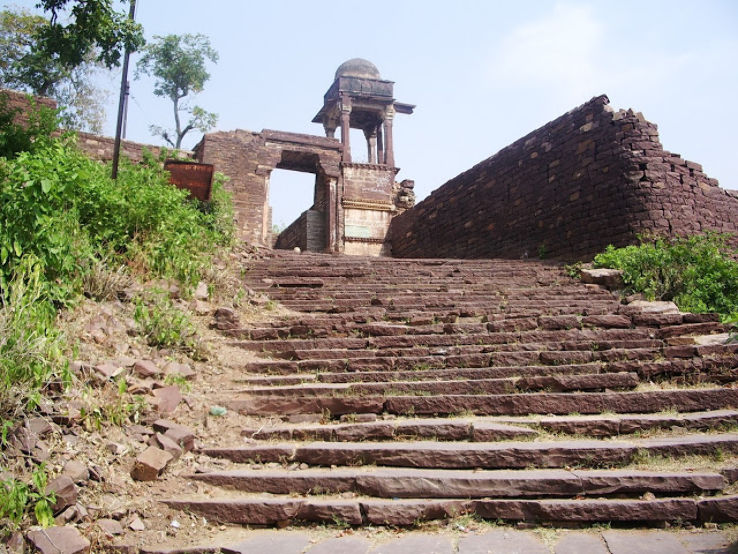 Narwar Fort  Trip Packages