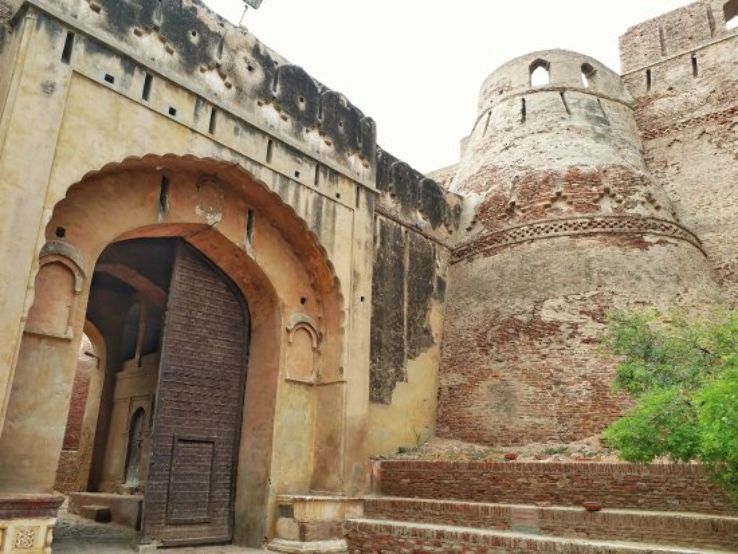 Bhatner fort Trip Packages