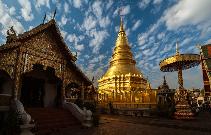 Wat Phra That Hariphunchai  Trip Packages