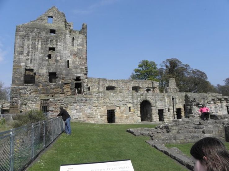 Ravenscraig Castle Trip Packages