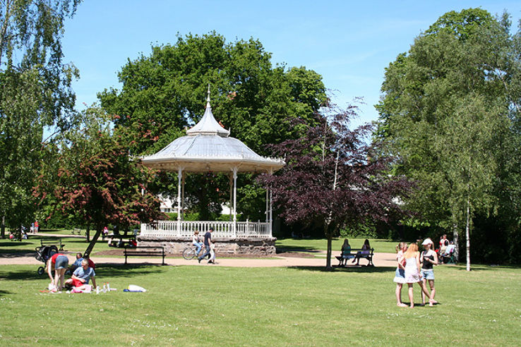 Vivary Park Trip Packages