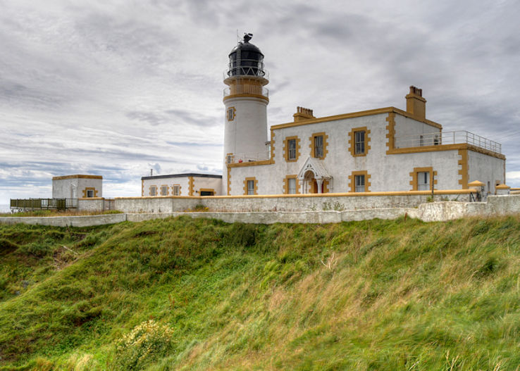 Killantringan Lighthouse Trip Packages