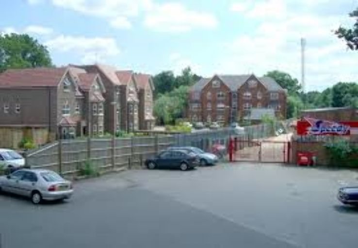 Crowthorne Trip Packages