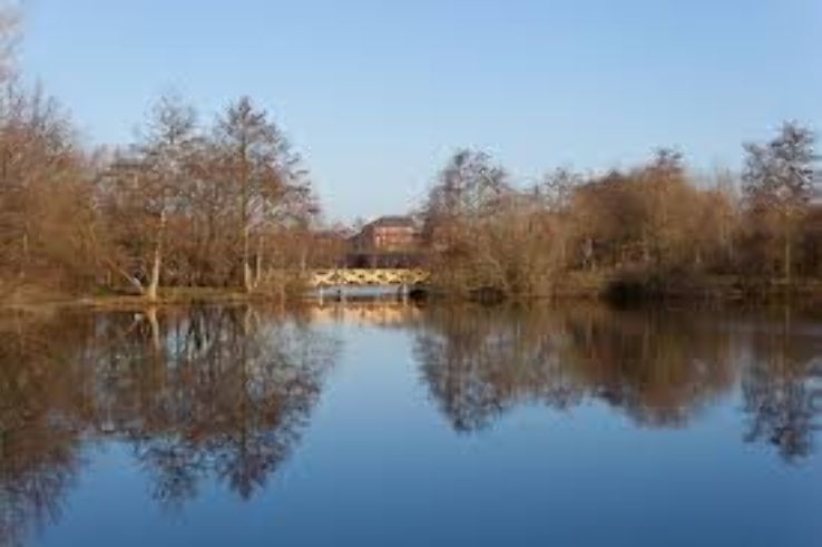 Lakeside Country Park Trip Packages