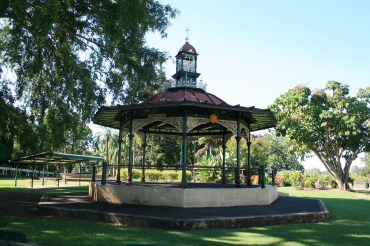 Queens Park Trip Packages