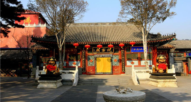 Lingguang Temple Trip Packages