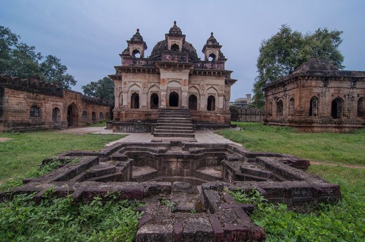 Chandrapur Fort Trip Packages